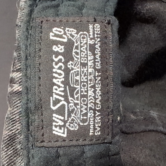 Levi's Strauss & Co ,Two Horse Brand Women's Black Acid Wash  Denim Cap. - Picture 7 of 7